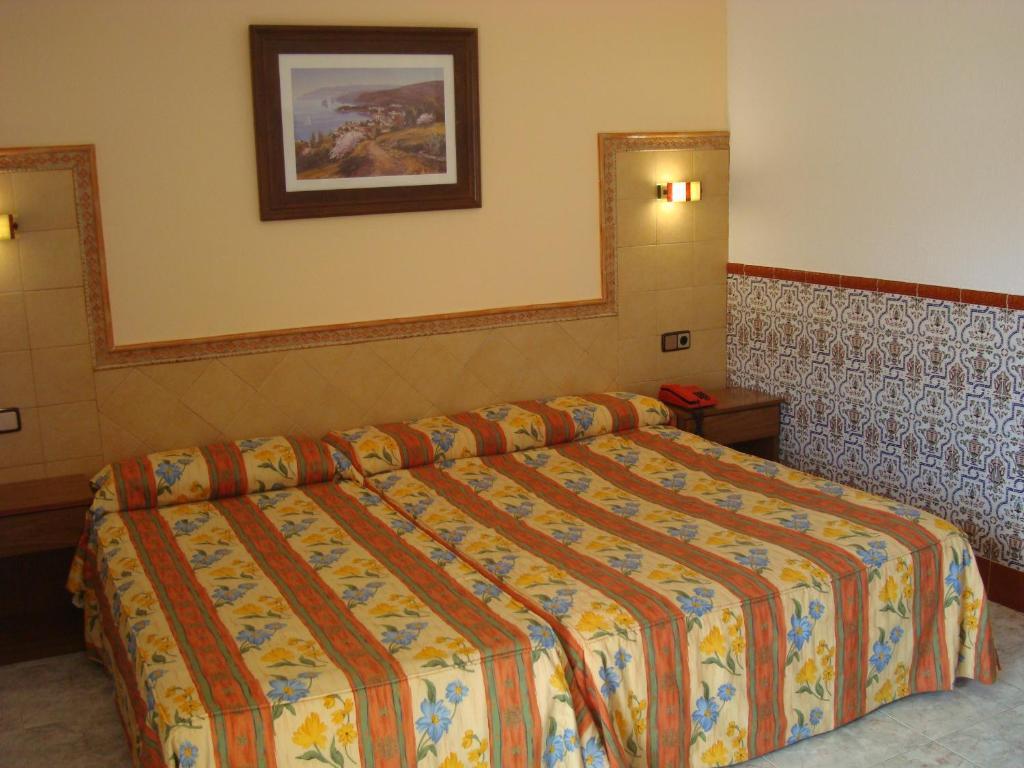 Hotel Univers Roses Phòng bức ảnh