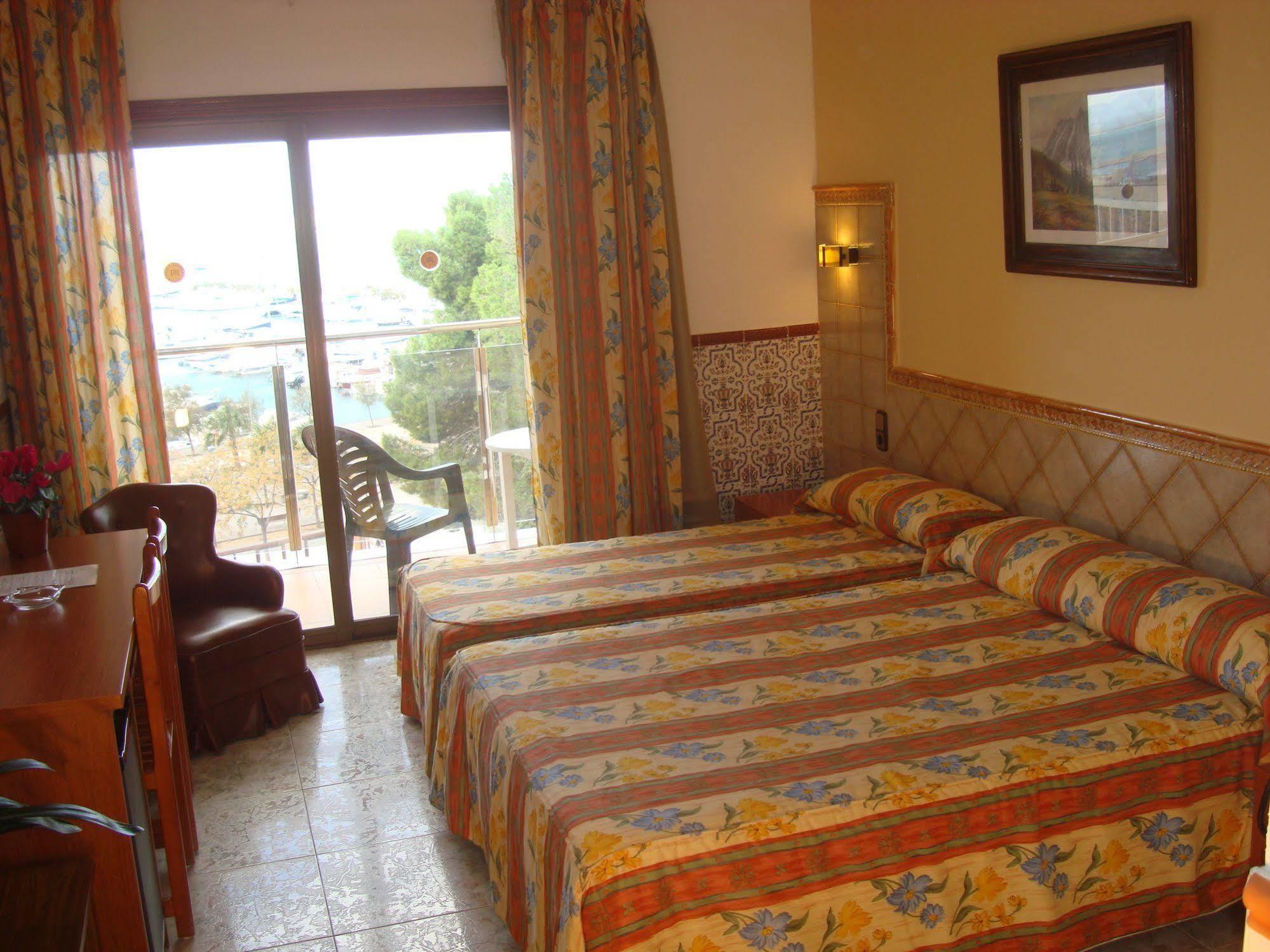 Hotel Univers Roses Ngoại thất bức ảnh