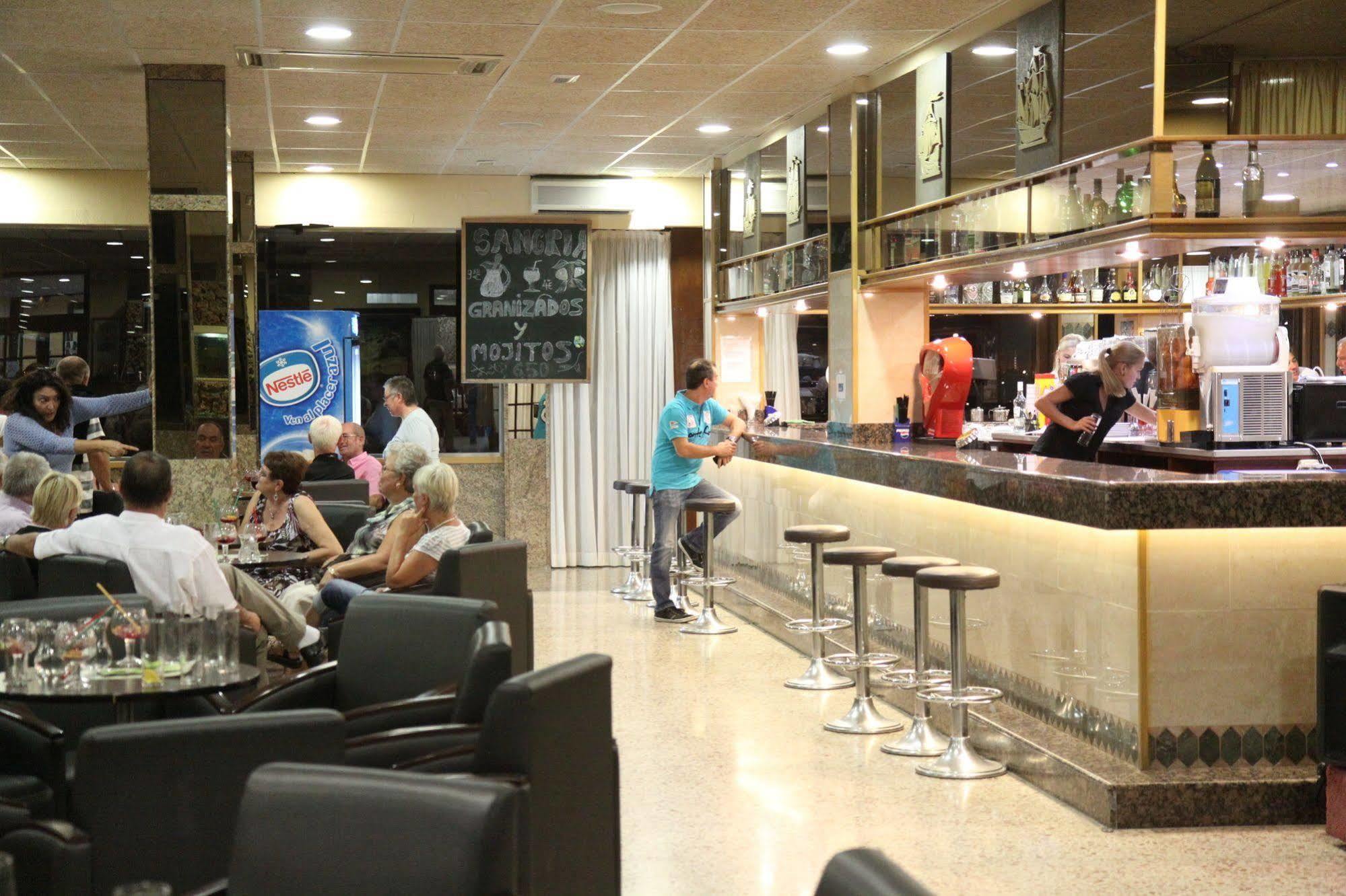 Hotel Univers Roses Ngoại thất bức ảnh